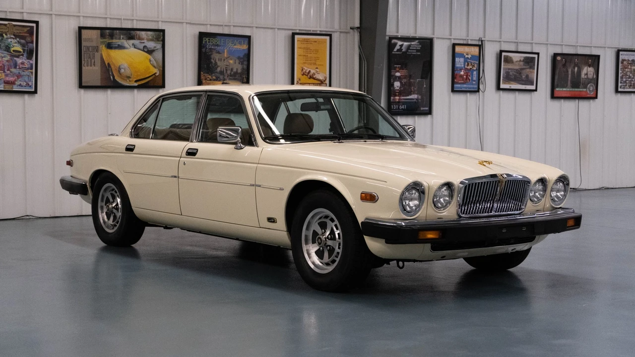 1987 Jaguar XJ Series 3 - Image 15 of 31