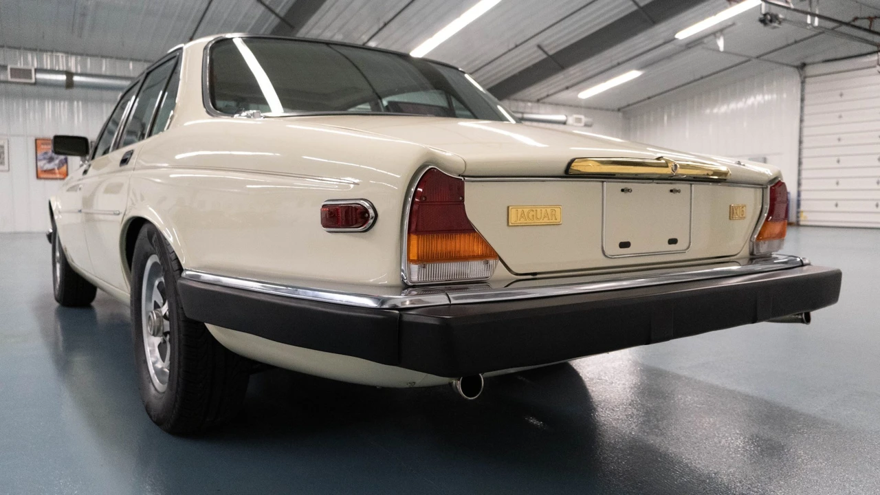 1987 Jaguar XJ Series 3 - Image 6 of 31