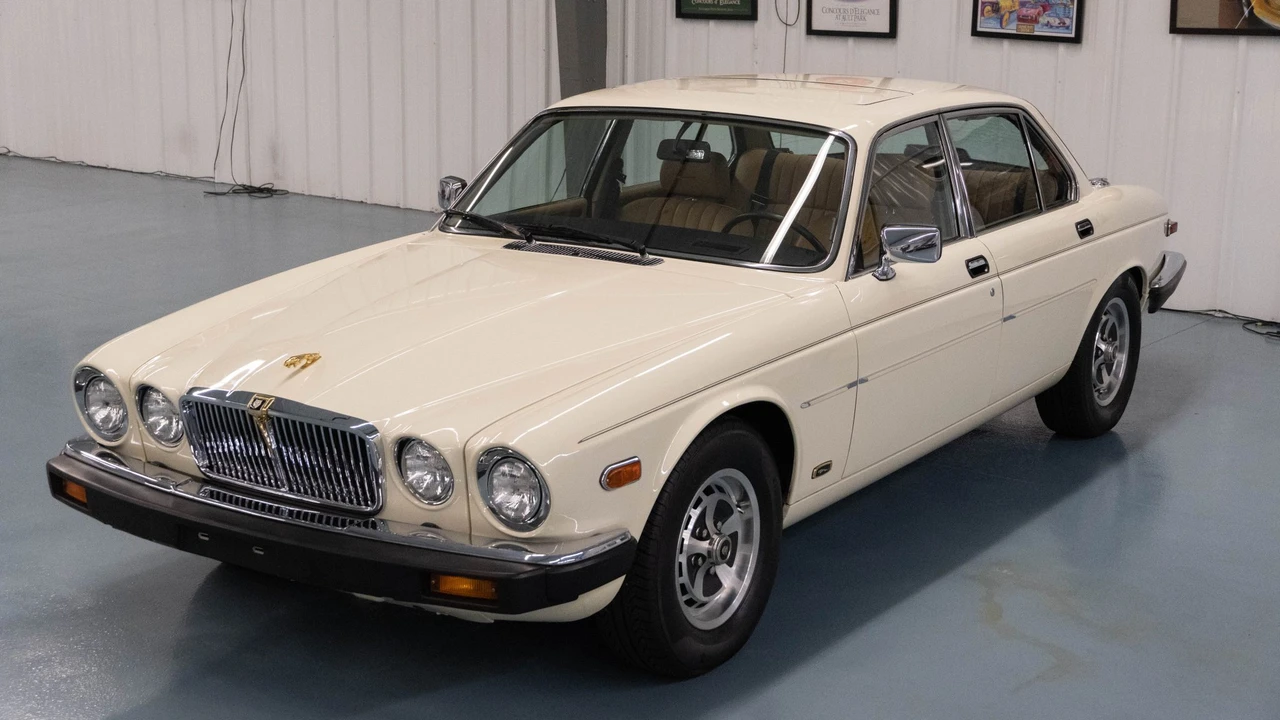 1987 Jaguar XJ Series 3 - Image 3 of 31