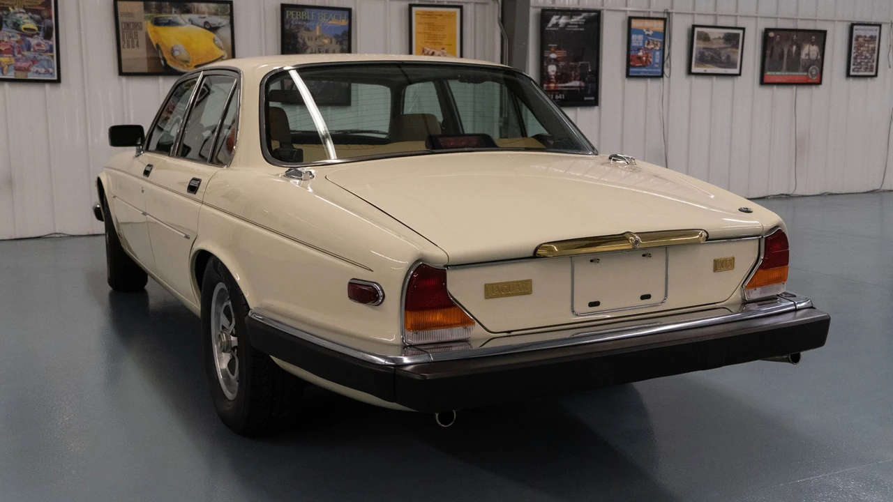 1987 Jaguar XJ Series 3 - Image 5 of 31