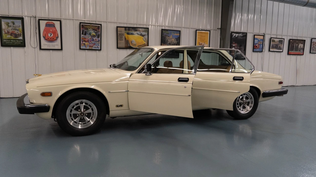 1987 Jaguar XJ Series 3 - Image 21 of 31