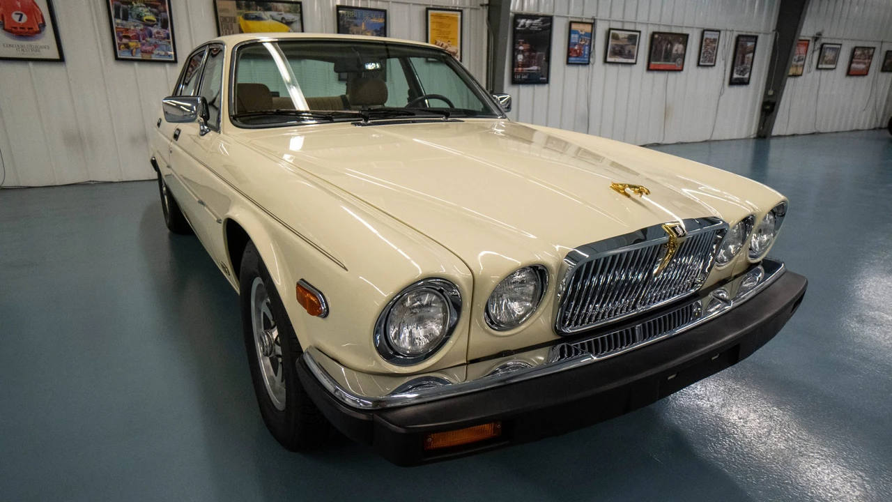 1987 Jaguar XJ Series 3 - Image 16 of 31