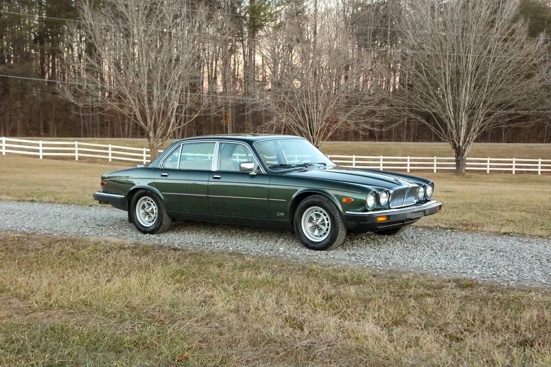 1987 Jaguar XJ Series 3 - Image 2 of 31