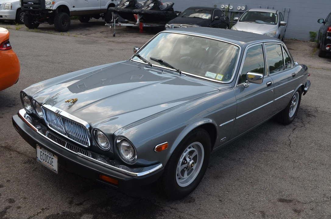 1987 Jaguar XJ Series 3 - Image 3 of 31