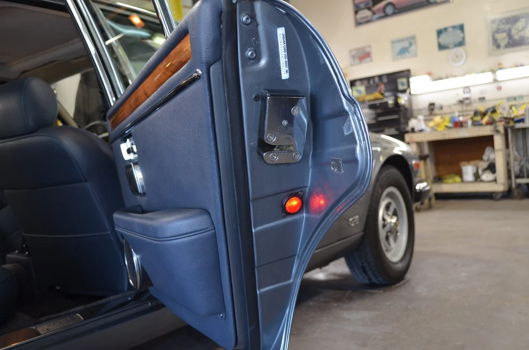 1987 Jaguar XJ Series 3 - Image 28 of 31