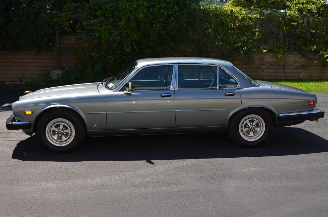 1987 Jaguar XJ Series 3 - Image 16 of 31