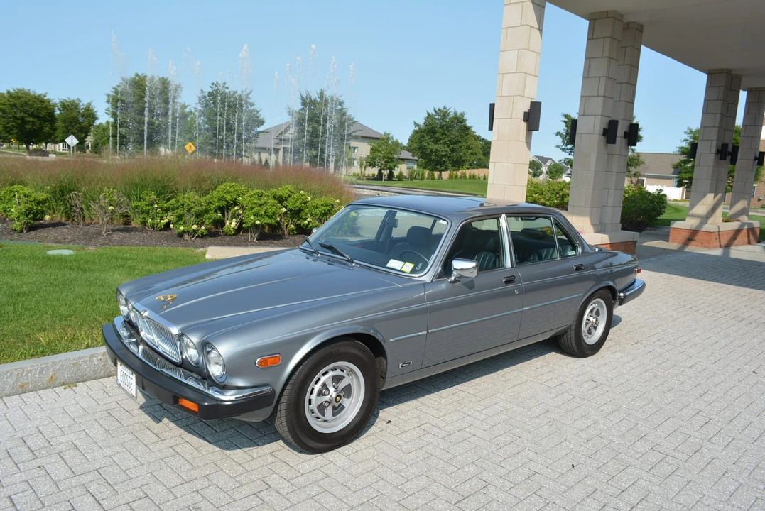 1987 Jaguar XJ Series 3 - Image 2 of 31