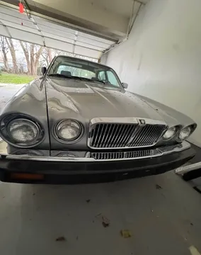 1987 Jaguar XJ6 Sedan 4D
