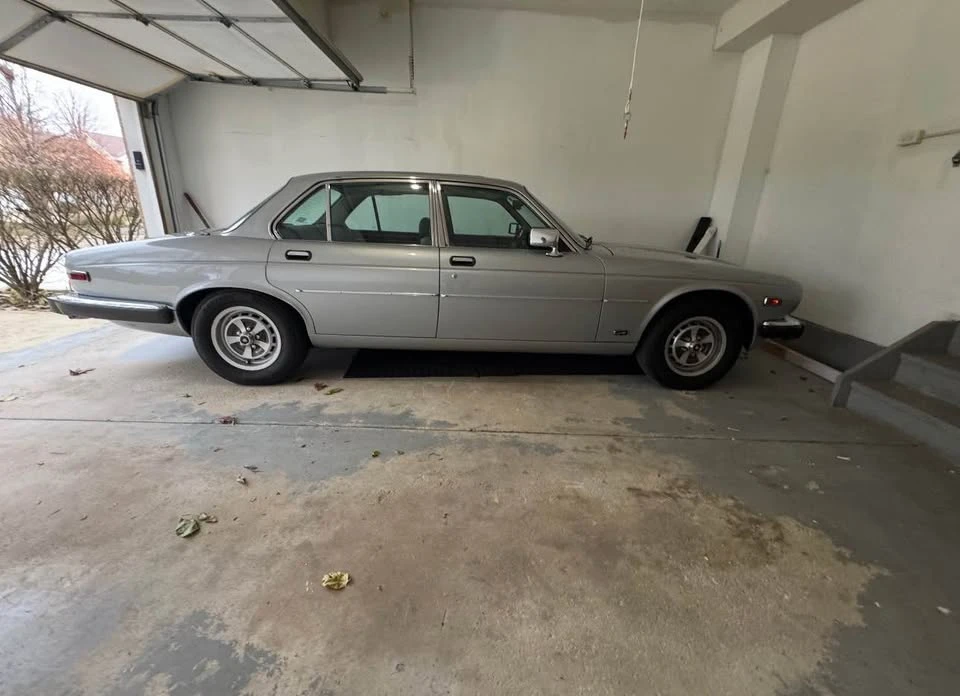 1987 Jaguar XJ Series 3 - Image 2 of 16
