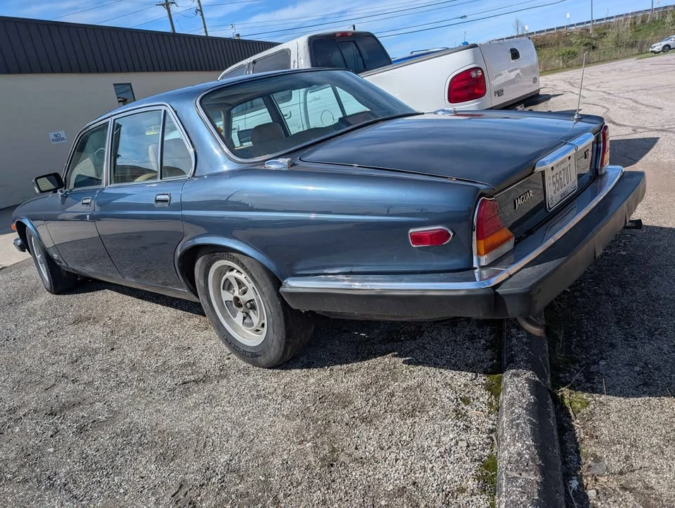 1987 Jaguar XJ Series 3 - Image 5 of 11