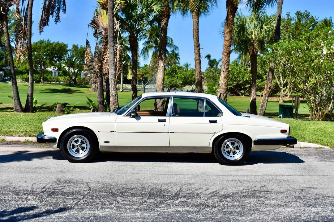 1987 Jaguar XJ Series 3 - Image 26 of 31