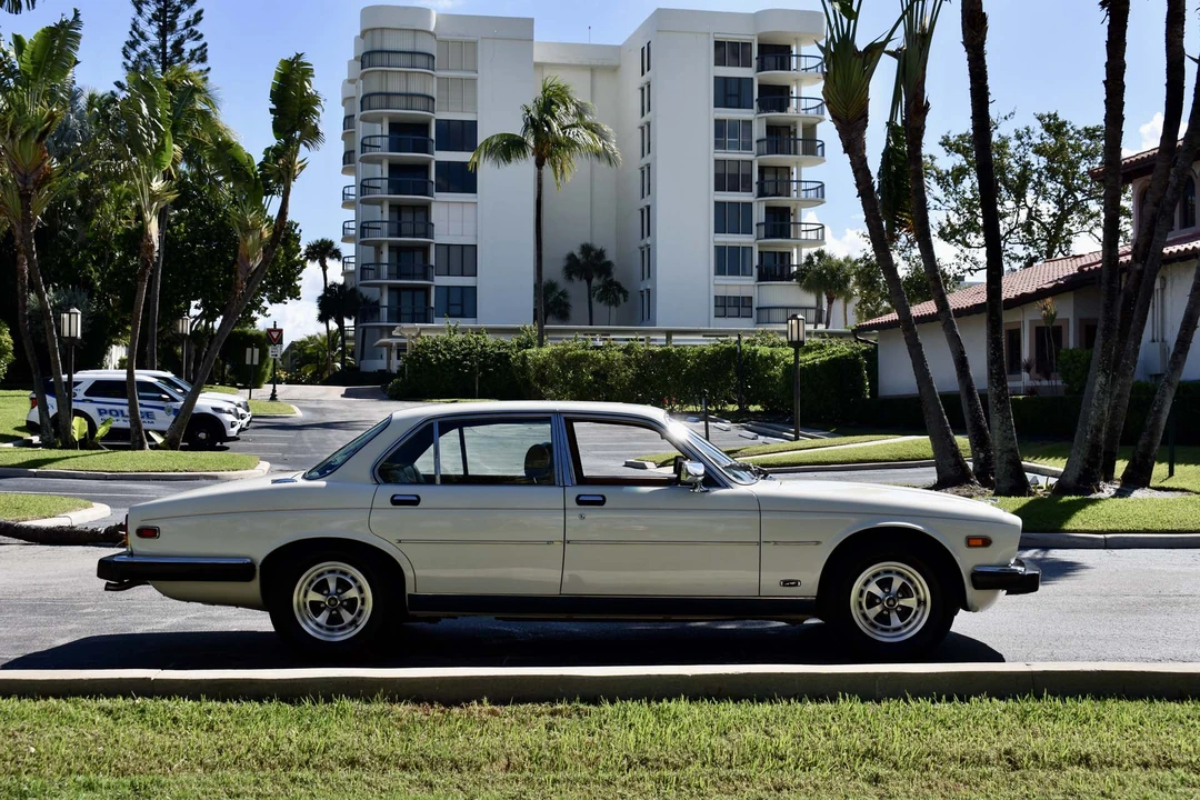1987 Jaguar XJ Series 3 - Image 20 of 31