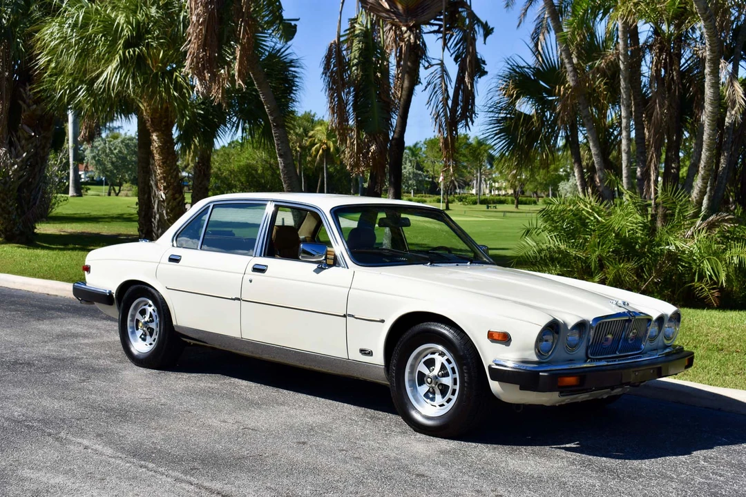 1987 Jaguar XJ Series 3 - Image 2 of 31