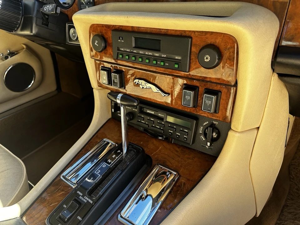 1987 Jaguar XJ Series 3 - Image 7 of 16