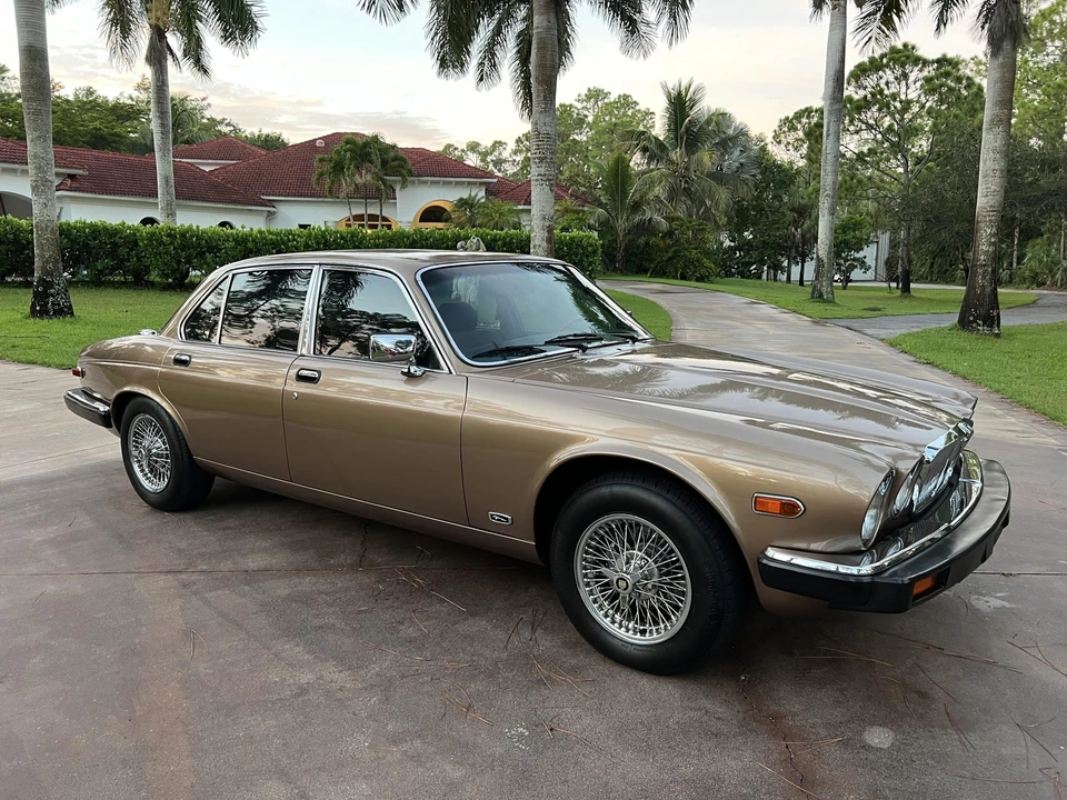 1987 Jaguar XJ Series 3 - Image 11 of 31