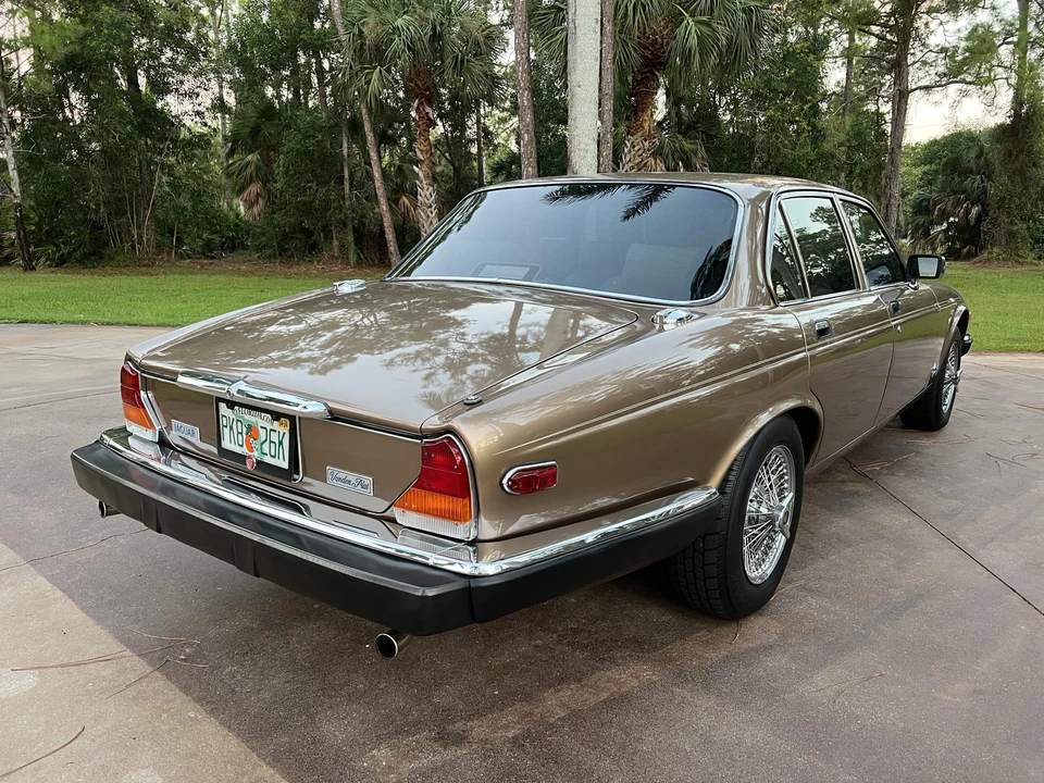 1987 Jaguar XJ Series 3 - Image 8 of 31