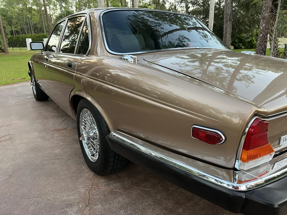 1987 Jaguar XJ Series 3 - Image 27 of 31