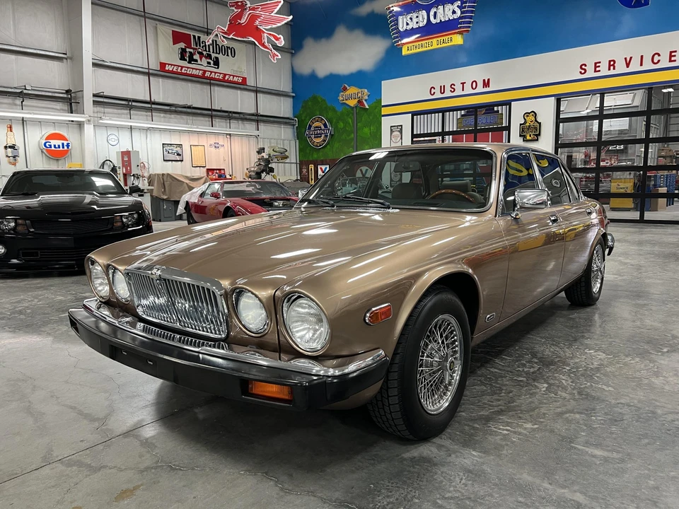 1987 Jaguar XJ Series 3 - Image 14 of 31