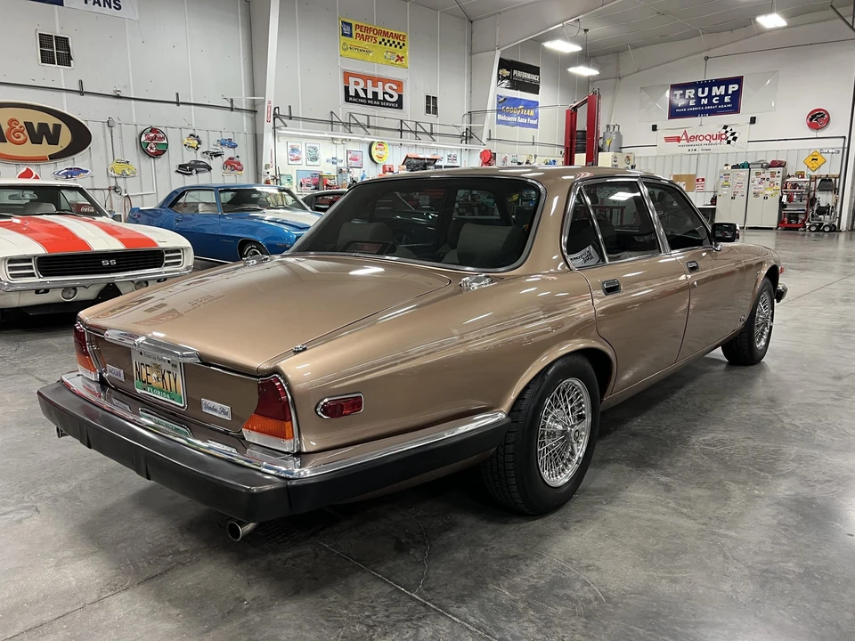 1987 Jaguar XJ Series 3 - Image 19 of 31