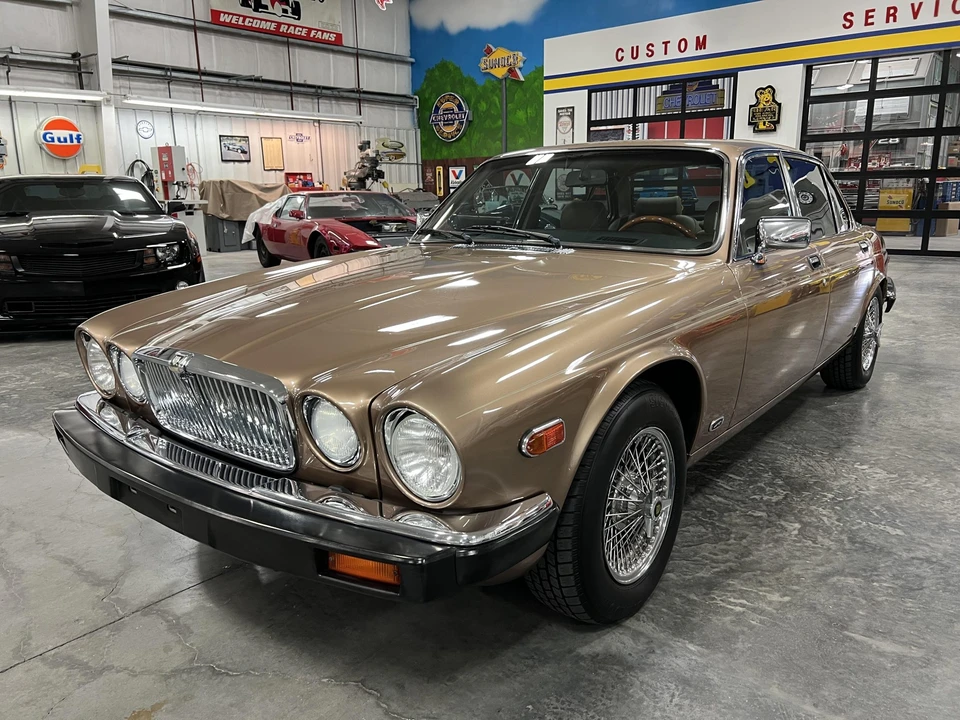 1987 Jaguar XJ Series 3 - Image 15 of 31