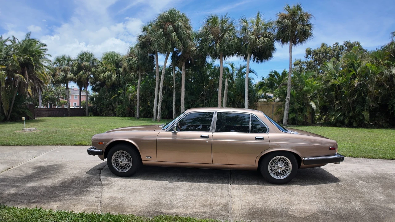 1987 Jaguar XJ Series 3 - Image 10 of 31