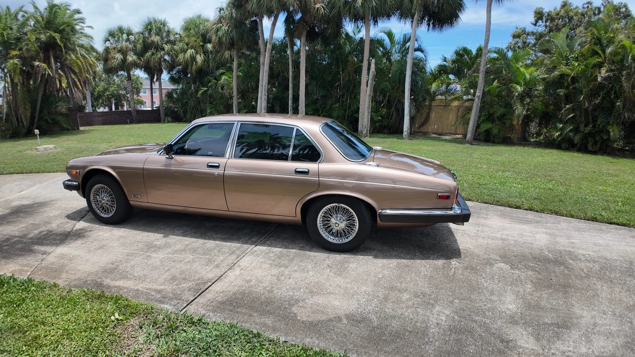 1987 Jaguar XJ Series 3 - Image 12 of 31