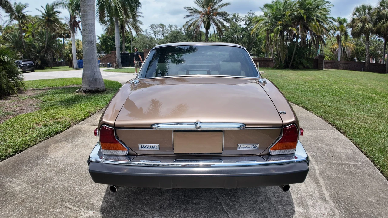 1987 Jaguar XJ Series 3 - Image 24 of 31