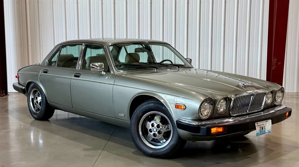 1987 Jaguar XJ Series 3 - Image 2 of 19