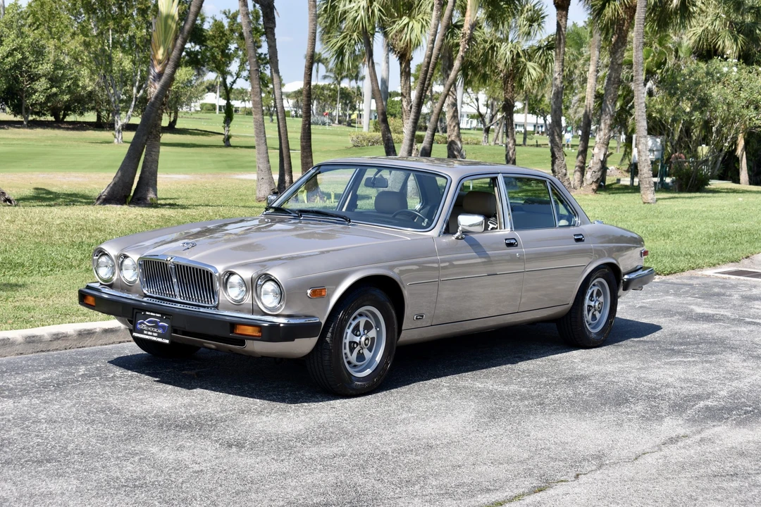1987 Jaguar XJ Series 3 - Image 5 of 31