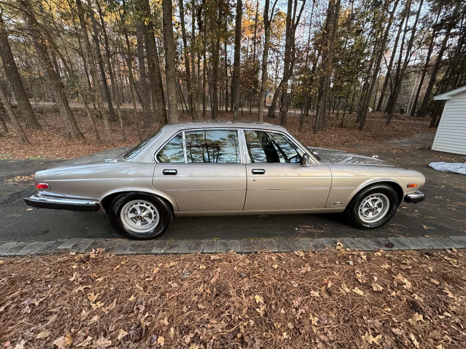 1987 Jaguar XJ Series 3 - Image 10 of 31