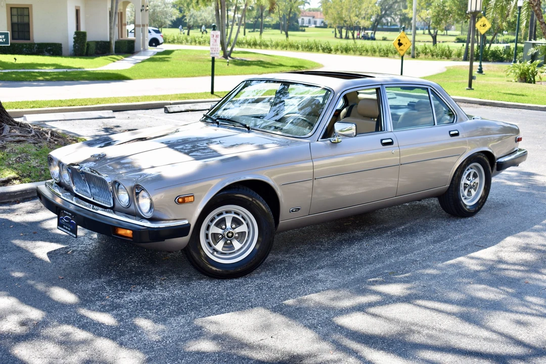 1987 Jaguar XJ Series 3 - Image 7 of 31
