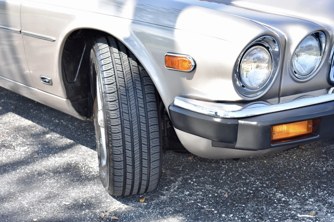 1987 Jaguar XJ Series 3 - Image 20 of 31