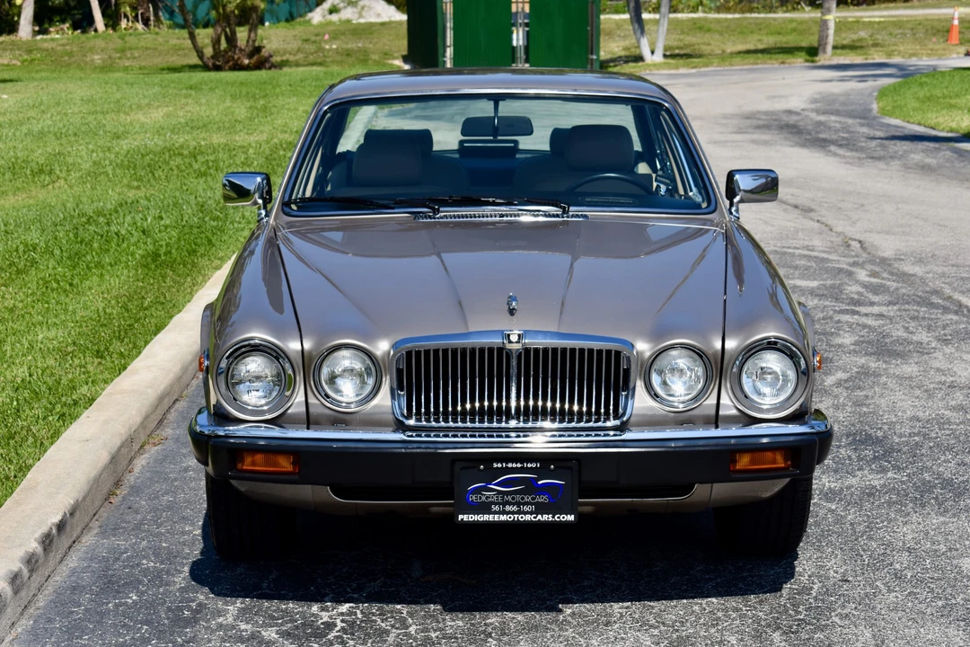 1987 Jaguar XJ Series 3 - Image 17 of 31