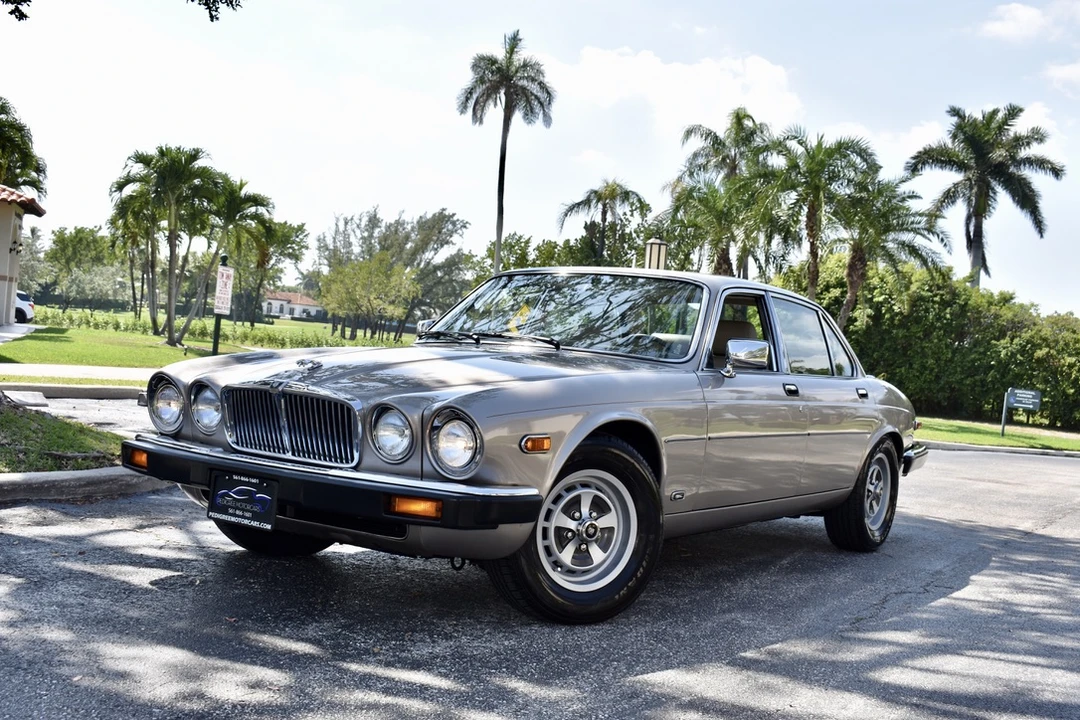 1987 Jaguar XJ Series 3 - Image 2 of 31