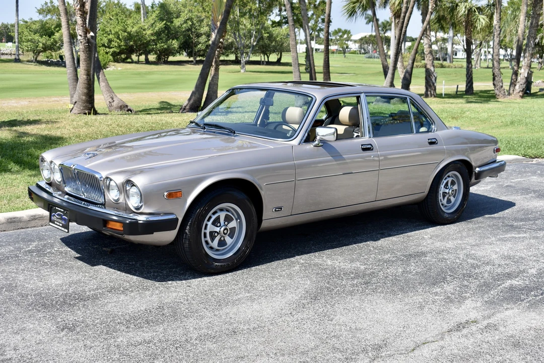 1987 Jaguar XJ Series 3 - Image 8 of 31