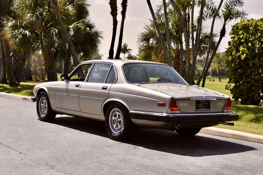 1987 Jaguar XJ Series 3 - Image 11 of 31