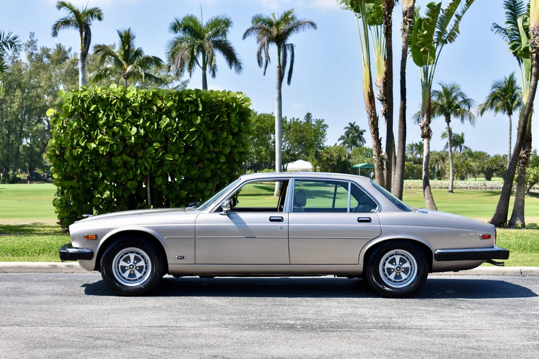 1987 Jaguar XJ Series 3 - Image 9 of 31