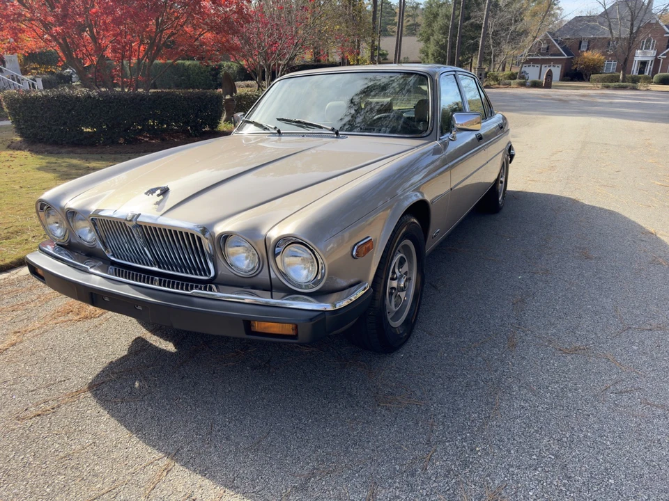 1987 Jaguar XJ Series 3 - Image 2 of 31