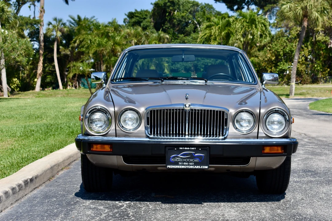 1987 Jaguar XJ Series 3 - Image 11 of 31