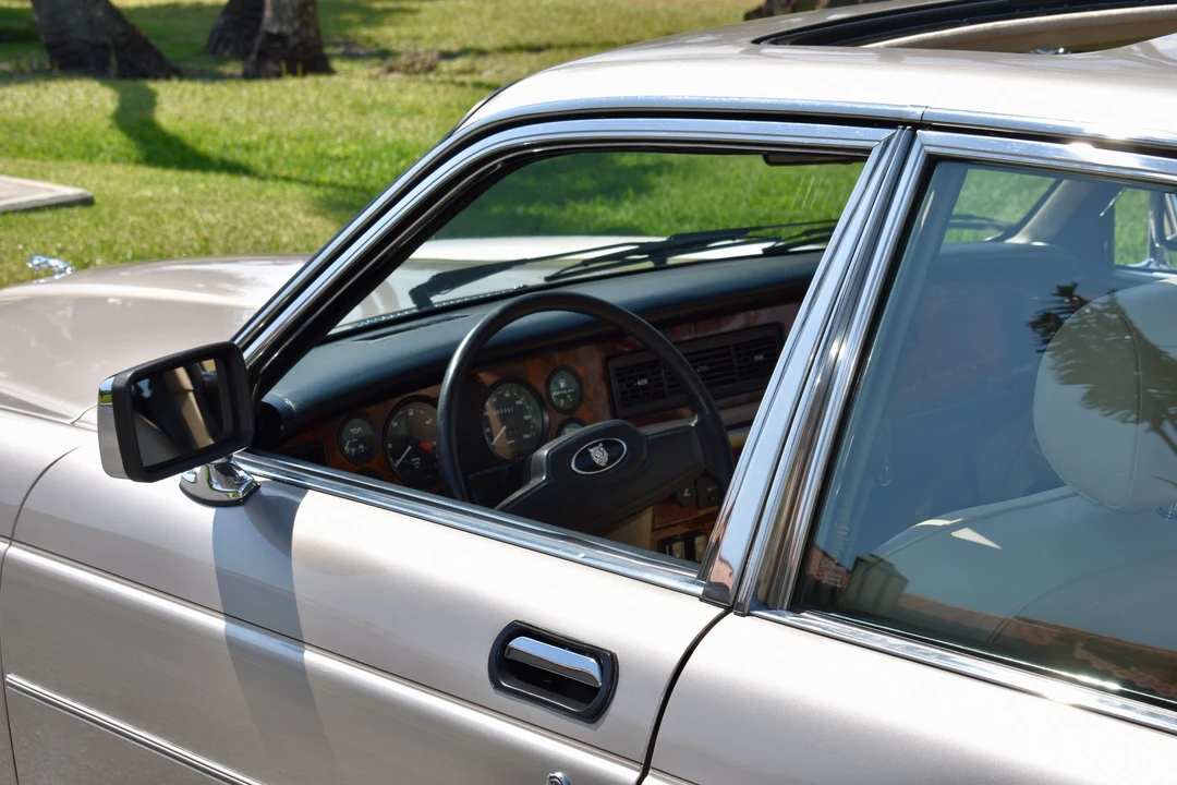1987 Jaguar XJ Series 3 - Image 30 of 31