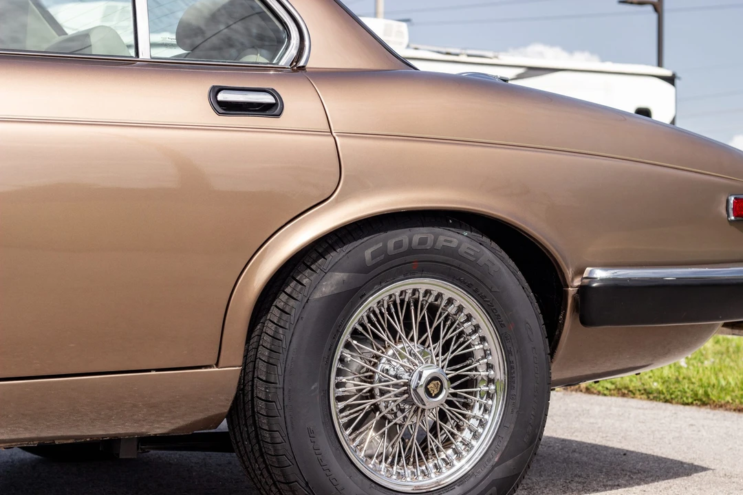 1987 Jaguar XJ Series 3 - Image 22 of 31