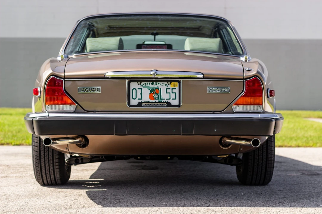 1987 Jaguar XJ Series 3 - Image 6 of 31