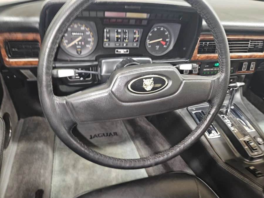 1987 Jaguar XJS - Image 16 of 31