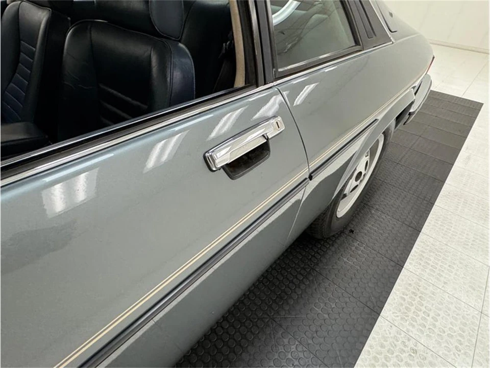 1987 Jaguar XJS - Image 17 of 31
