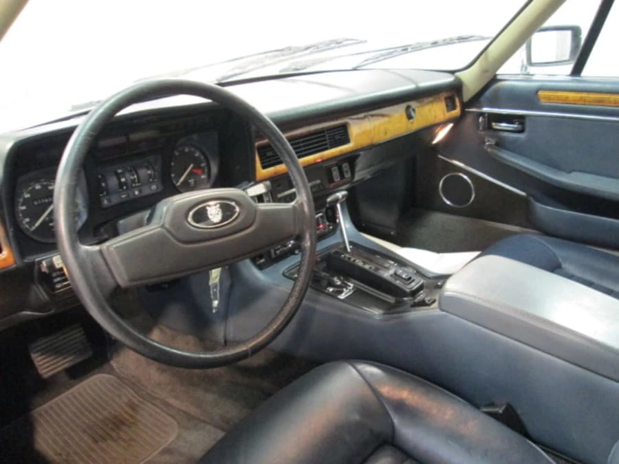 1987 Jaguar XJS - Image 5 of 11