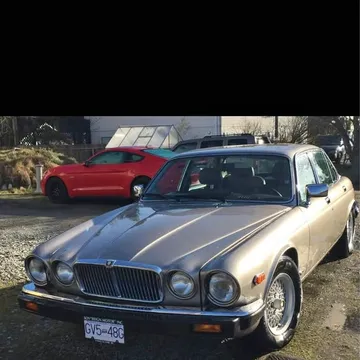 1987 Jaguar Vanden Plas V12