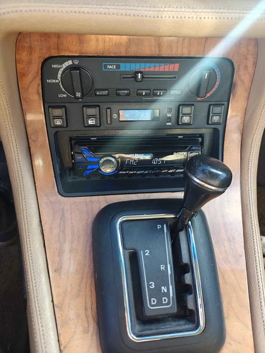 1987 Jaguar XJ40 XJ - Image 10 of 17