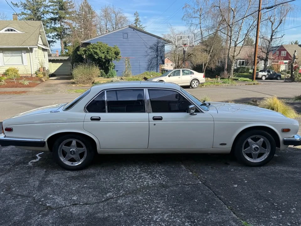 1987 Jaguar XJ Series 3 - Image 7 of 18