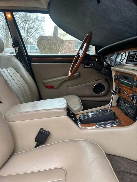 1987 Jaguar XJ40 XJ - Image 6 of 9