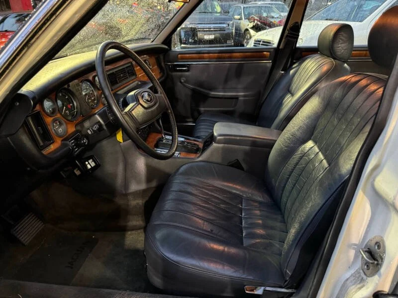 1987 Jaguar XJ Series 3 - Image 5 of 9